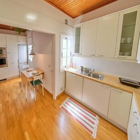 Nebrija * 圣克鲁斯-德特内里费